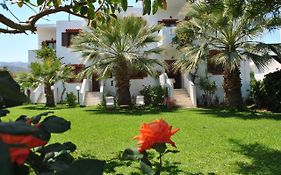 Antigoni Apartments 'Olive Room'