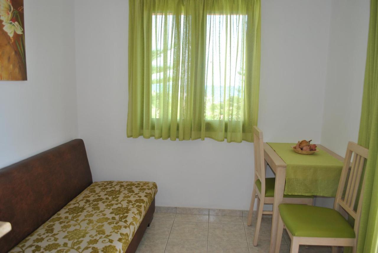 Antigoni Apartments 'Olive Room' Mílatos Exterior foto